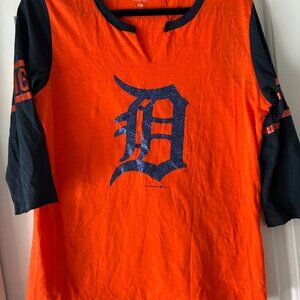 Women's Tigers Baseball Shirt- L